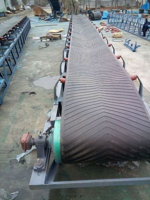 500mm大傾角隔擋式皮帶機(jī)與上下運(yùn)料帶式輸送機(jī)